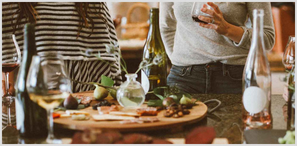 承包企業(yè)、醫(yī)院、機關(guān)單位及學(xué)校食堂的膳食服務(wù)